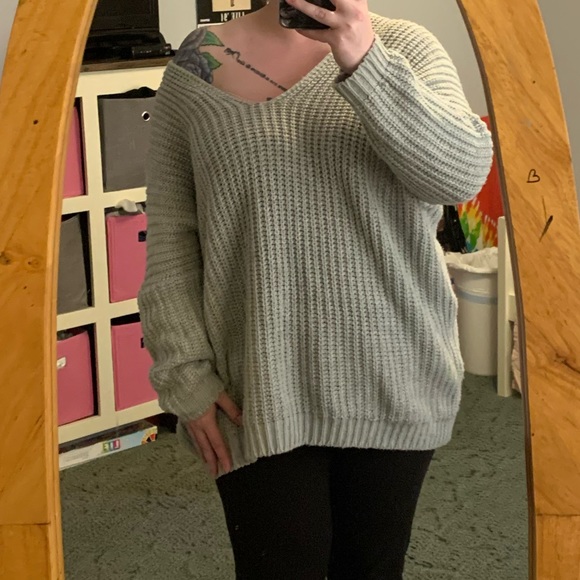 Oversized Sweater L/XL fits like XXL or 1X - Picture 4 of 5